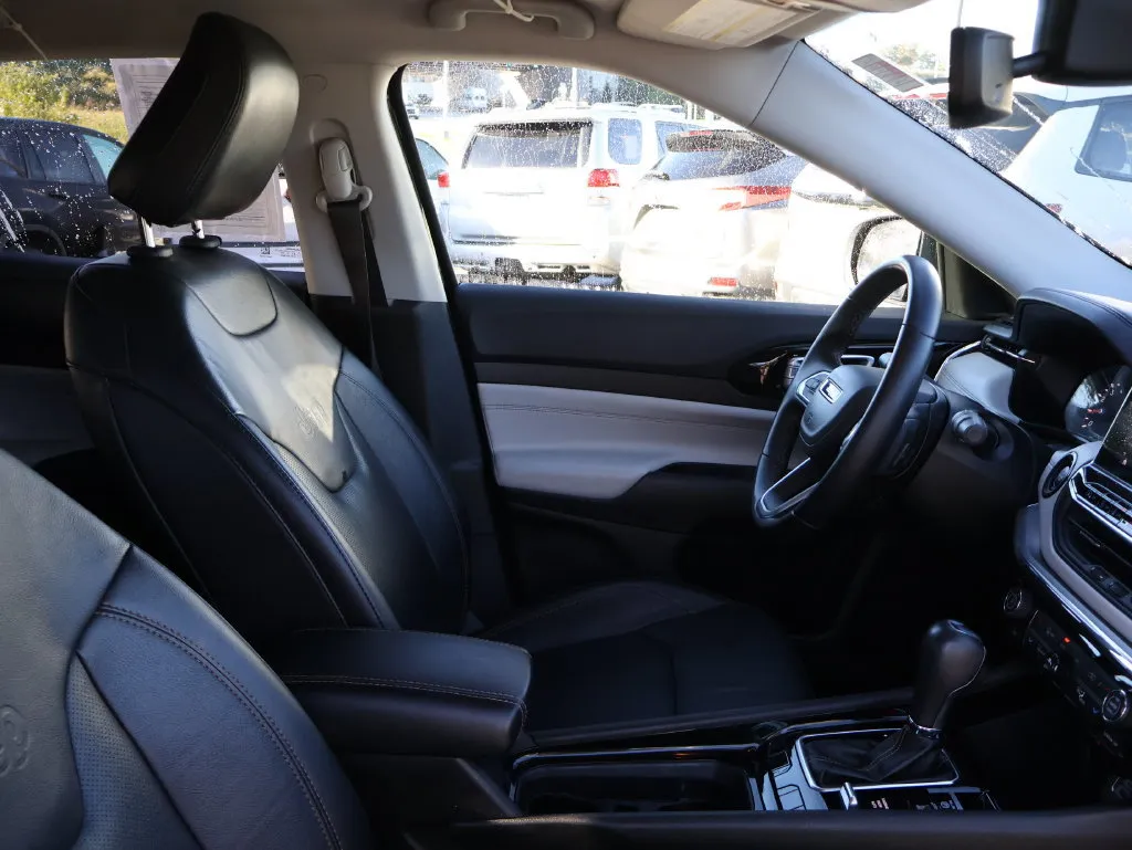 Jeep Compass photo 8