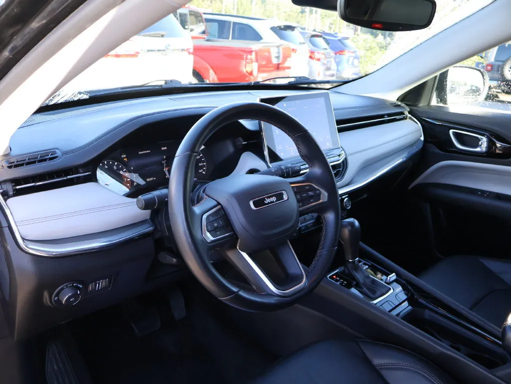 Jeep Compass photo 16