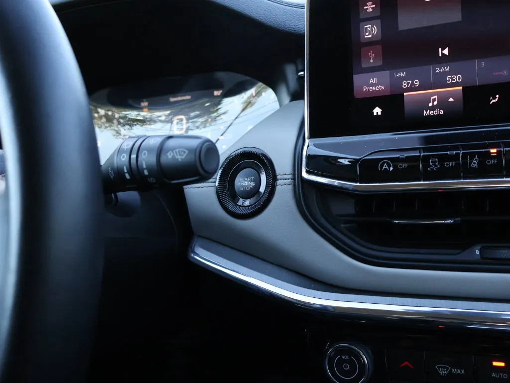 Jeep Compass photo 24