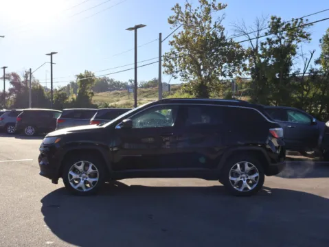 More photos of 2022 Jeep Compass Limited at Jay Wolfe Honda, MO