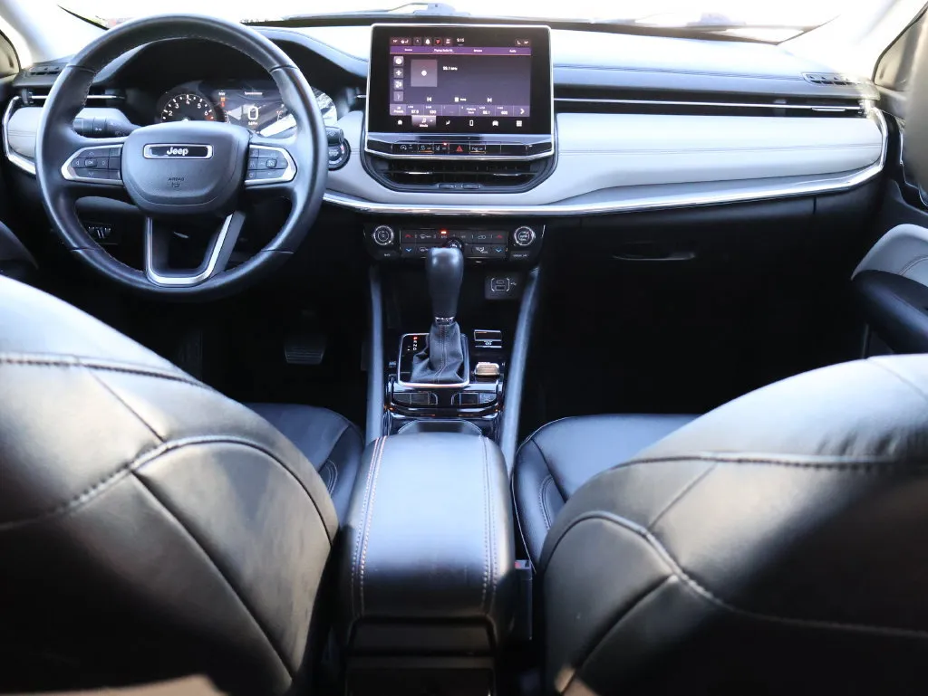 Jeep Compass photo 13