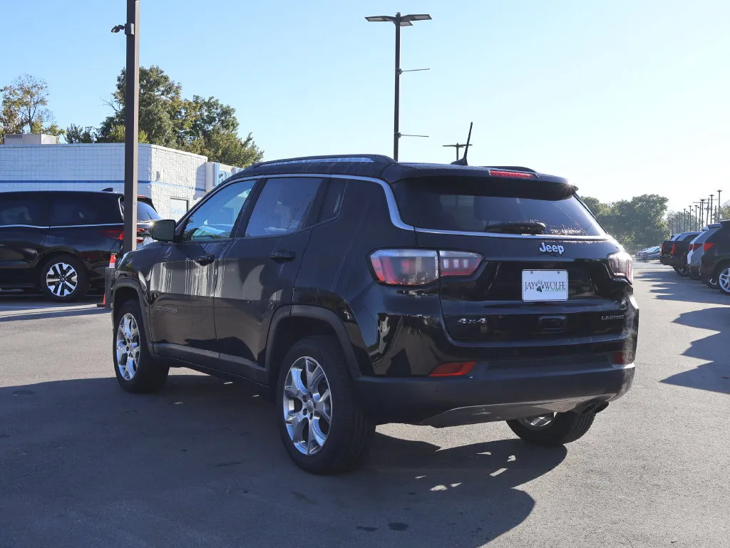 Jeep Compass photo 5