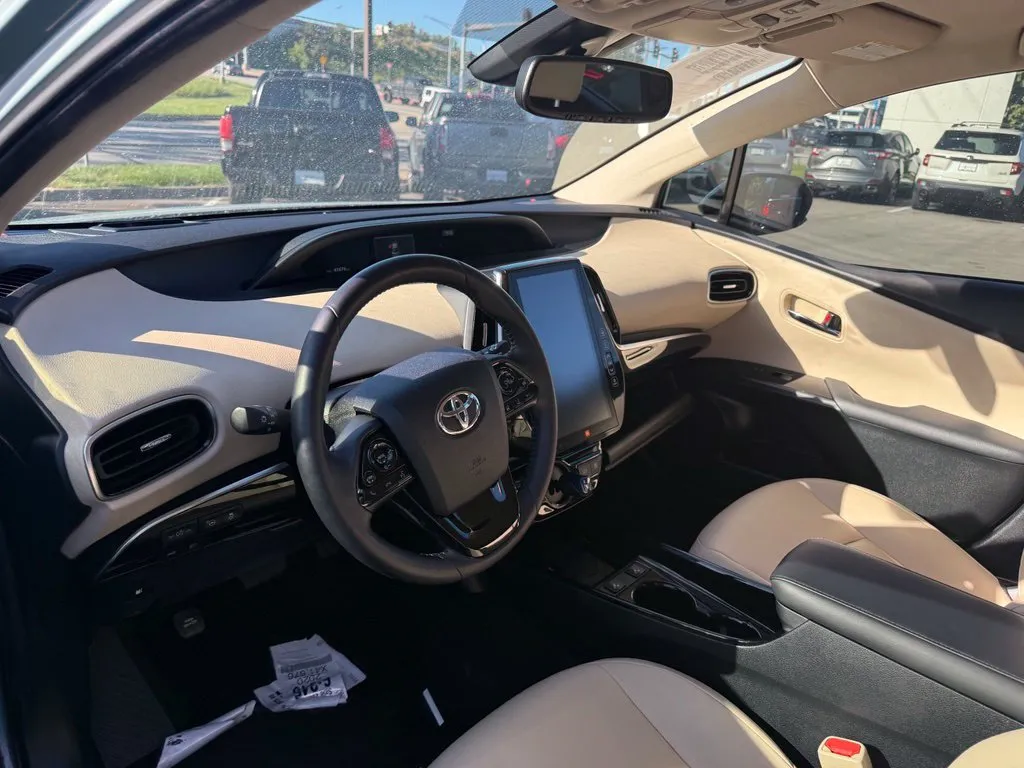 Toyota Prius photo 7
