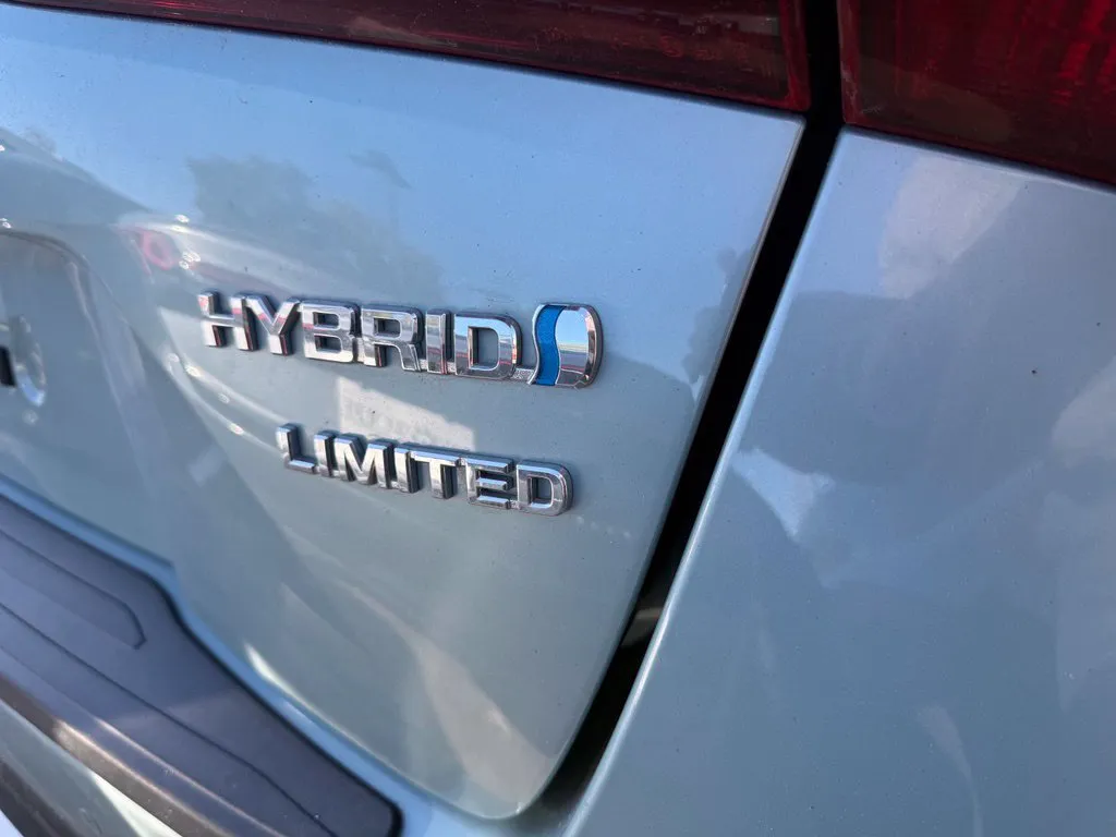 Toyota Prius photo 6