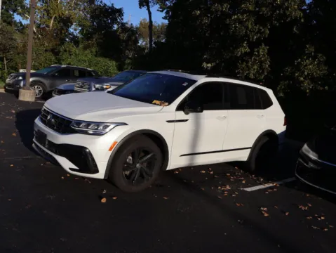 More photos of 2024 Volkswagen Tiguan SE R-Line Black at Jay Wolfe Honda, MO