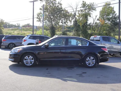 More photos of 2012 Honda Accord Sdn SE at Jay Wolfe Honda, MO