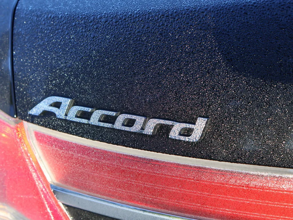Honda Accord photo 8