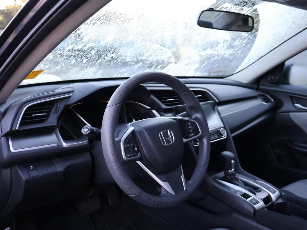 Honda Civic photo 9