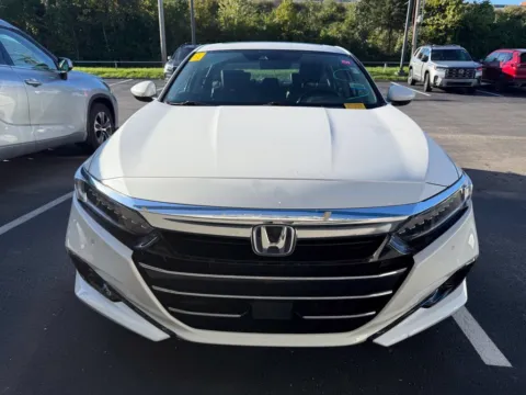 Photos of 2021 Honda Accord Hybrid EX-L for sale in Kansas City, MO at Jay Wolfe Honda