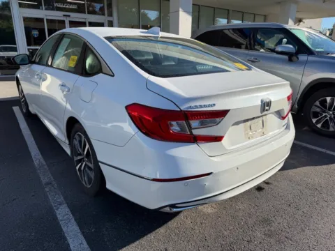 More photos of 2021 Honda Accord Hybrid EX-L at Jay Wolfe Honda, MO