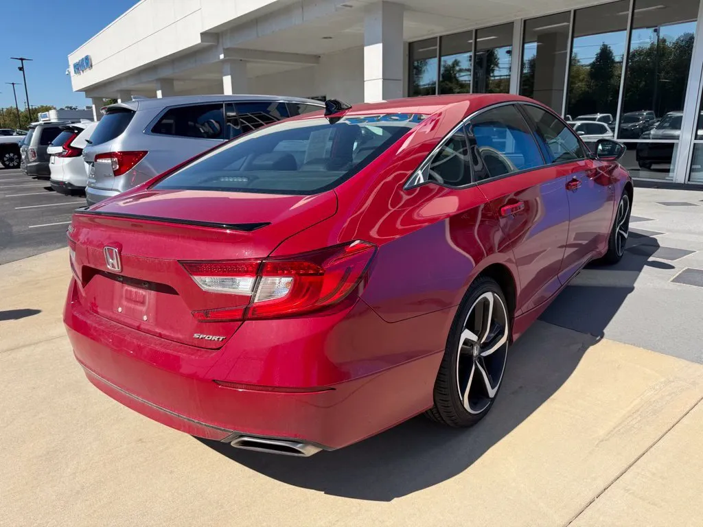 Honda Accord photo 6
