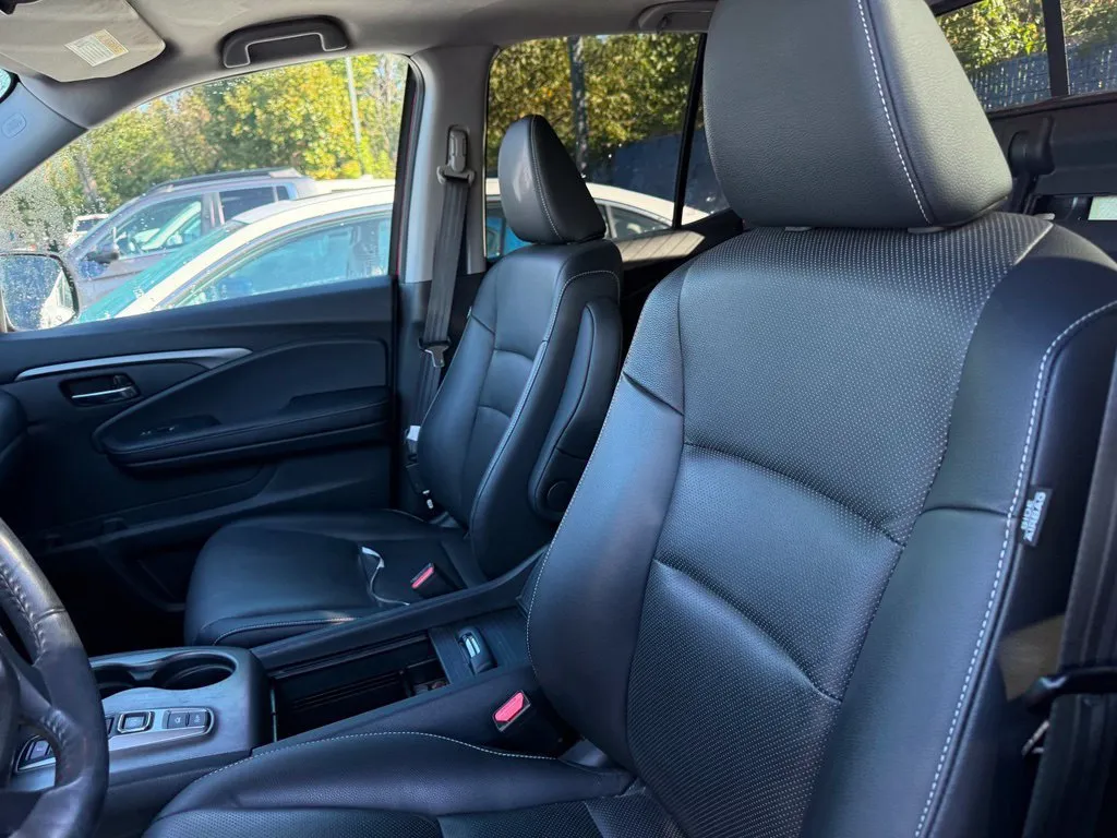 Honda Ridgeline photo 8