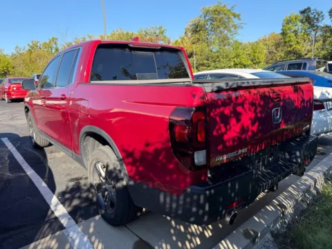 More photos of 2023 Honda Ridgeline RTL at Jay Wolfe Honda, MO