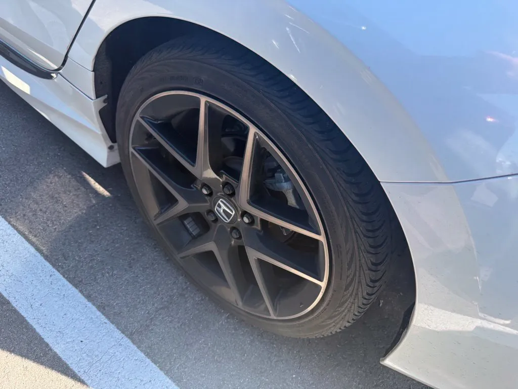 Honda Civic photo 10