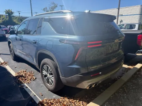 More photos of 2025 Chevrolet Traverse FWD LT at Jay Wolfe Honda, MO