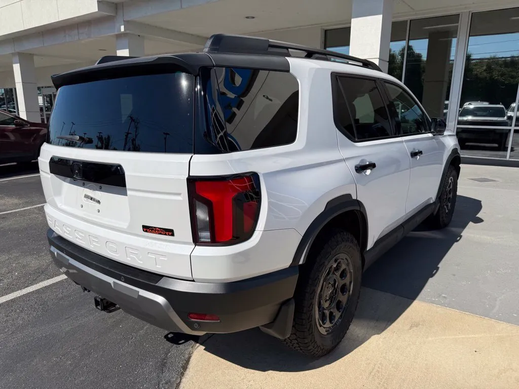 Honda Passport photo 6