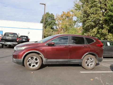 More photos of 2019 Honda CR-V EX at Jay Wolfe Honda, MO