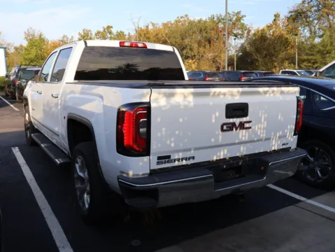 More photos of 2018 GMC Sierra 1500 SLT at Jay Wolfe Honda, MO