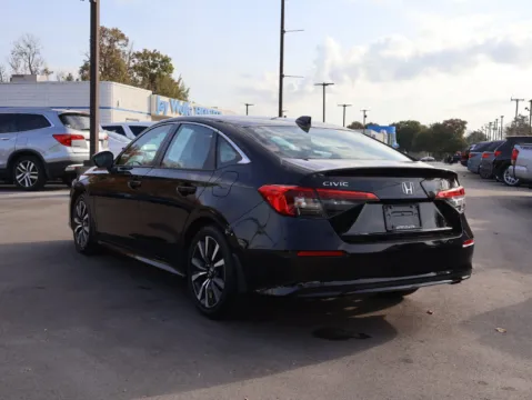 More photos of 2024 Honda Civic Sedan EX at Jay Wolfe Honda, MO