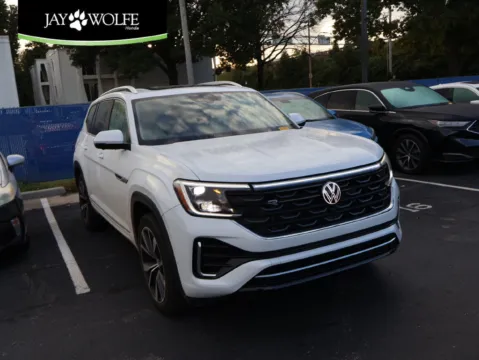White 2024 Volkswagen Atlas 2.0T SEL Premium R-Line for sale in Kansas City, MO