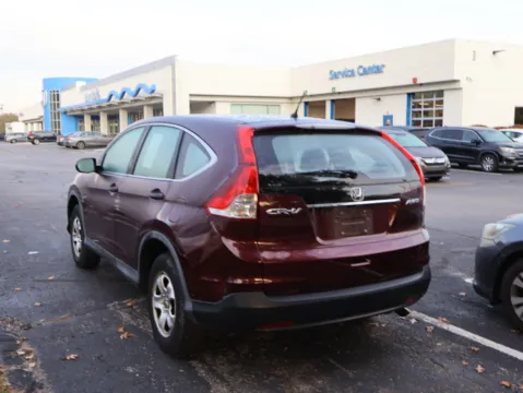 More photos of 2014 Honda CR-V LX at Jay Wolfe Honda, MO