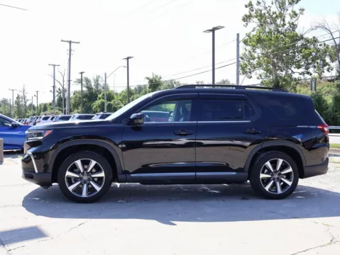 More photos of 2025 Honda Pilot Elite at Jay Wolfe Honda, MO