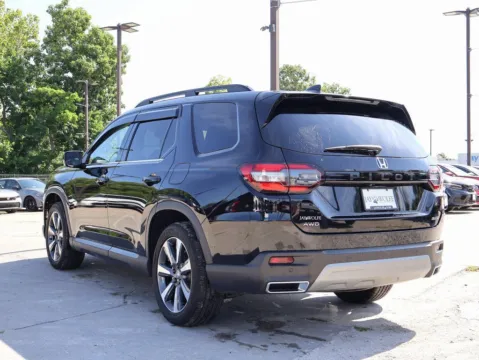 More photos of 2025 Honda Pilot Elite at Jay Wolfe Honda, MO