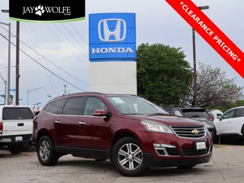 Red 2016 Chevrolet Traverse LT for sale in Kansas City, MO