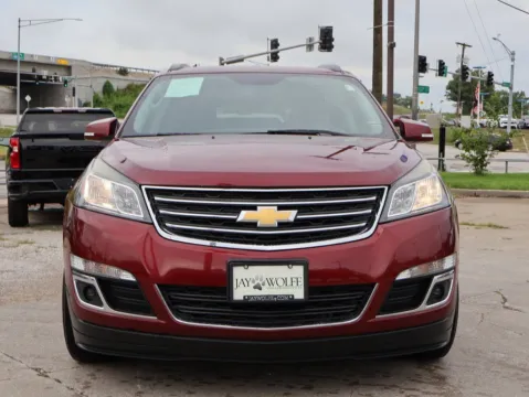 Photos of 2016 Chevrolet Traverse LT for sale in Kansas City, MO at Jay Wolfe Honda