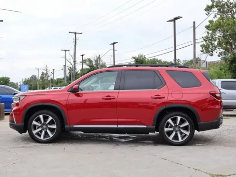 More photos of 2025 Honda Pilot Elite at Jay Wolfe Honda, MO