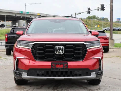 Photos of 2025 Honda Pilot Elite for sale in Kansas City, MO at Jay Wolfe Honda