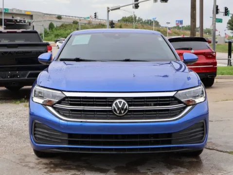 Photos of 2023 Volkswagen Jetta SE for sale in Kansas City, MO at Jay Wolfe Honda