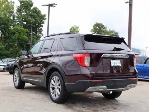 More photos of 2022 Ford Explorer XLT at Jay Wolfe Honda, MO