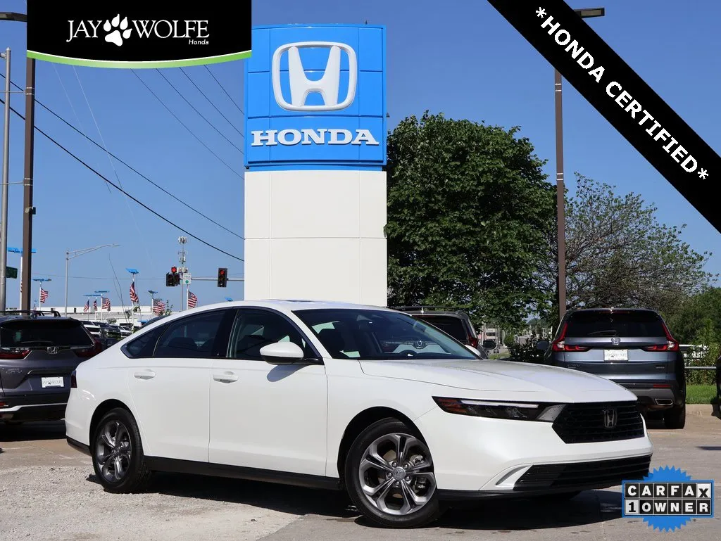 White 2024 Honda Accord Sedan EX for sale in Kansas City, MO