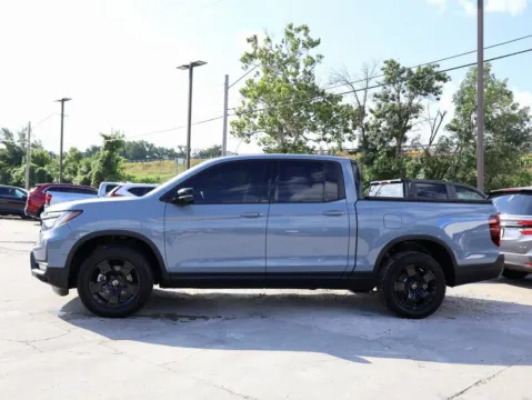 More photos of 2024 Honda Ridgeline Black Edition at Jay Wolfe Honda, MO