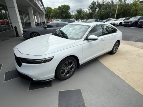 Photos of 2025 Honda Accord Hybrid EX-L for sale in Kansas City, MO at Jay Wolfe Honda