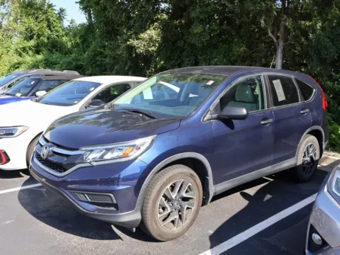More photos of 2016 Honda CR-V SE at Jay Wolfe Honda, MO
