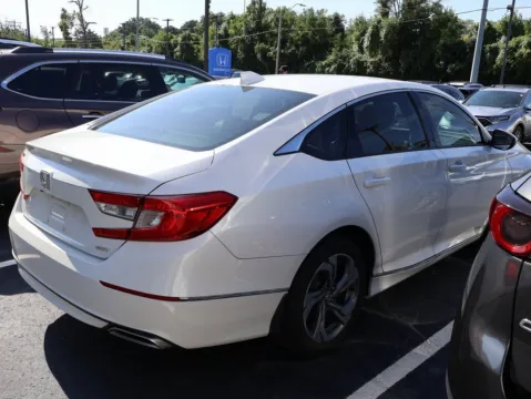 More photos of 2019 Honda Accord Sedan EX-L 2.0T at Jay Wolfe Honda, MO