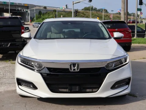 Photos of 2019 Honda Accord Sedan EX-L 2.0T for sale in Kansas City, MO at Jay Wolfe Honda