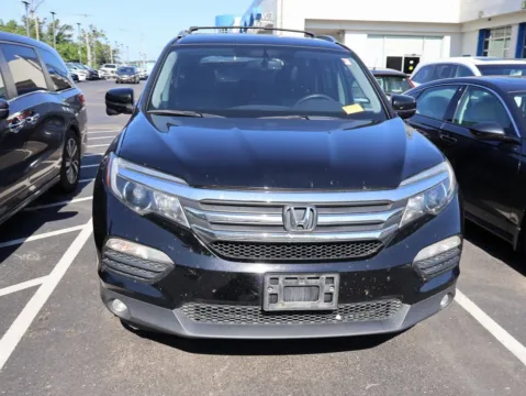 Photos of 2016 Honda Pilot EX-L for sale in Kansas City, MO at Jay Wolfe Honda