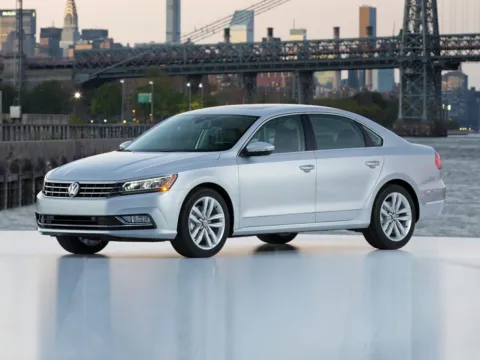 Silver 2019 Volkswagen Passat 2.0T Wolfsburg Edition for sale in Kansas City, MO