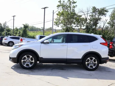 More photos of 2019 Honda CR-V EX-L at Jay Wolfe Honda, MO
