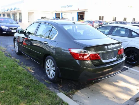 More photos of 2015 Honda Accord Sedan EX-L at Jay Wolfe Honda, MO