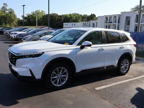 More photos of 2023 Honda CR-V EX-L at Jay Wolfe Honda, MO
