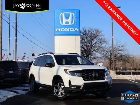White 2023 Honda Passport TrailSport for sale in Kansas City, MO