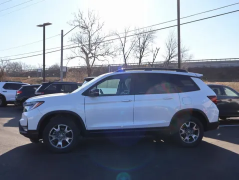 More photos of 2023 Honda Passport TrailSport at Jay Wolfe Honda, MO