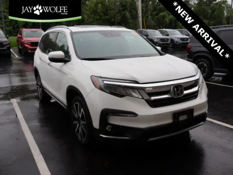 White 2022 Honda Pilot Touring 7-Passenger for sale in Kansas City, MO
