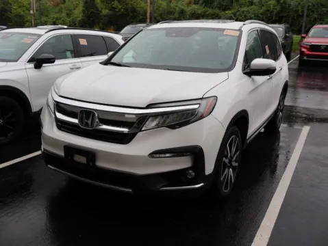 Another view of 2022 Honda Pilot Touring 7-Passenger for sale in Kansas City, MO at Jay Wolfe Honda