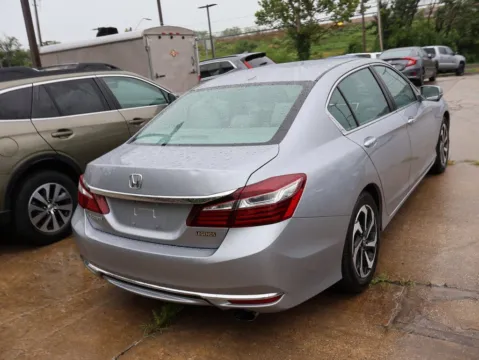 More photos of 2016 Honda Accord Sedan EX-L at Jay Wolfe Honda, MO