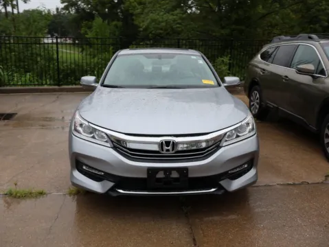 Photos of 2016 Honda Accord Sedan EX-L for sale in Kansas City, MO at Jay Wolfe Honda